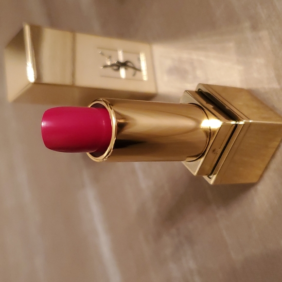 New Yves Saint Laurent Duo Ysl lipstick and YSL Volume Massara - Picture 4 of 5